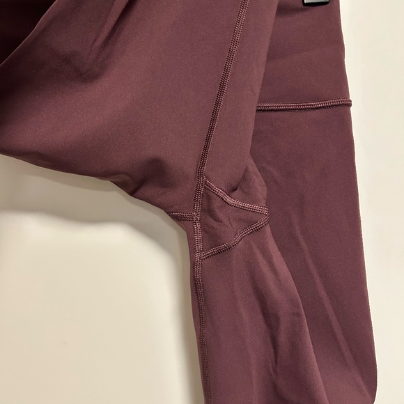 Lululemon Wunder Under Crop (High-Rise) *Full-On Luxtreme 21" Arctic Plum - Picture 4 of 5